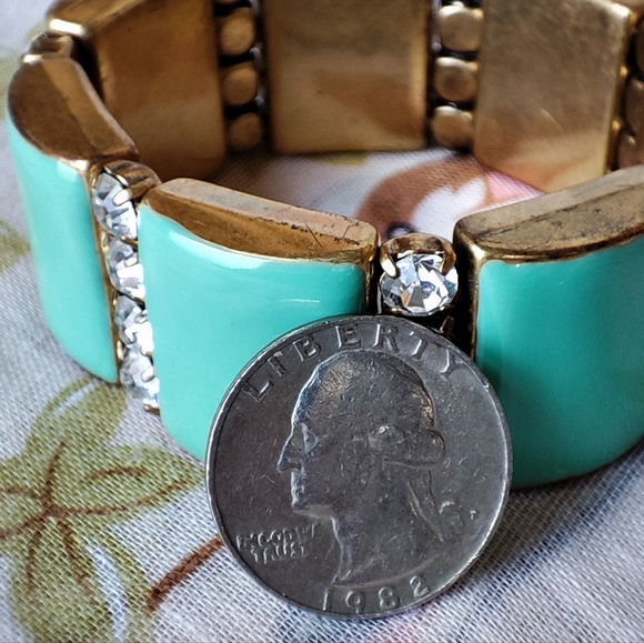 J. Crew Signed Light Jade Color Enamel Stretch Bracelet Oxidized Brass - Picture 6 of 9